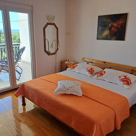 South Side Paradise - Marjan Hill