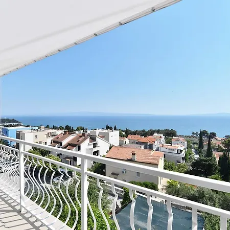 Angie - Marjan Hill Apartment