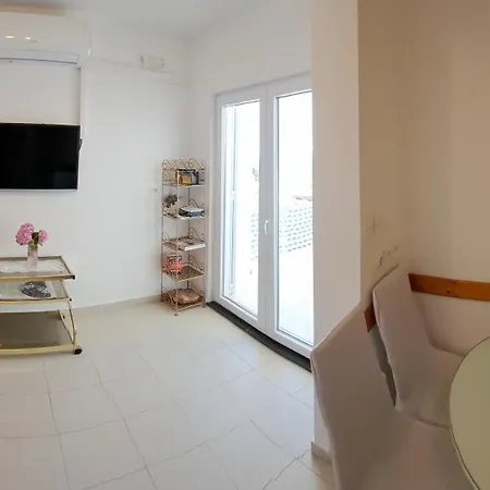 Angie - Marjan Hill Appartement *